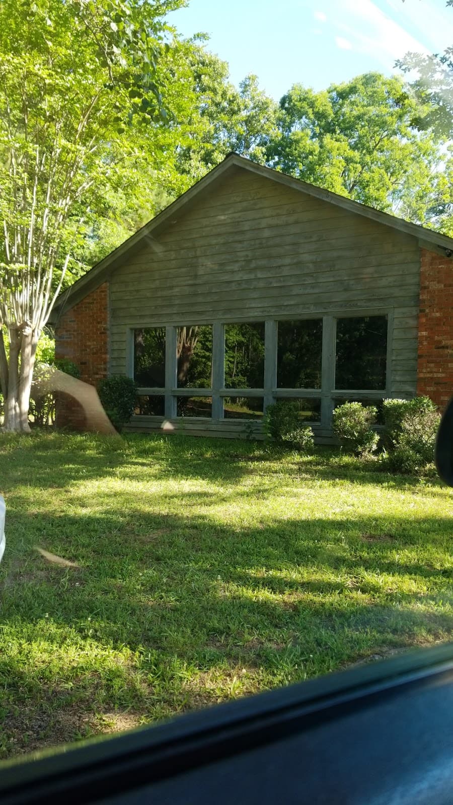 Ackerman Country Club