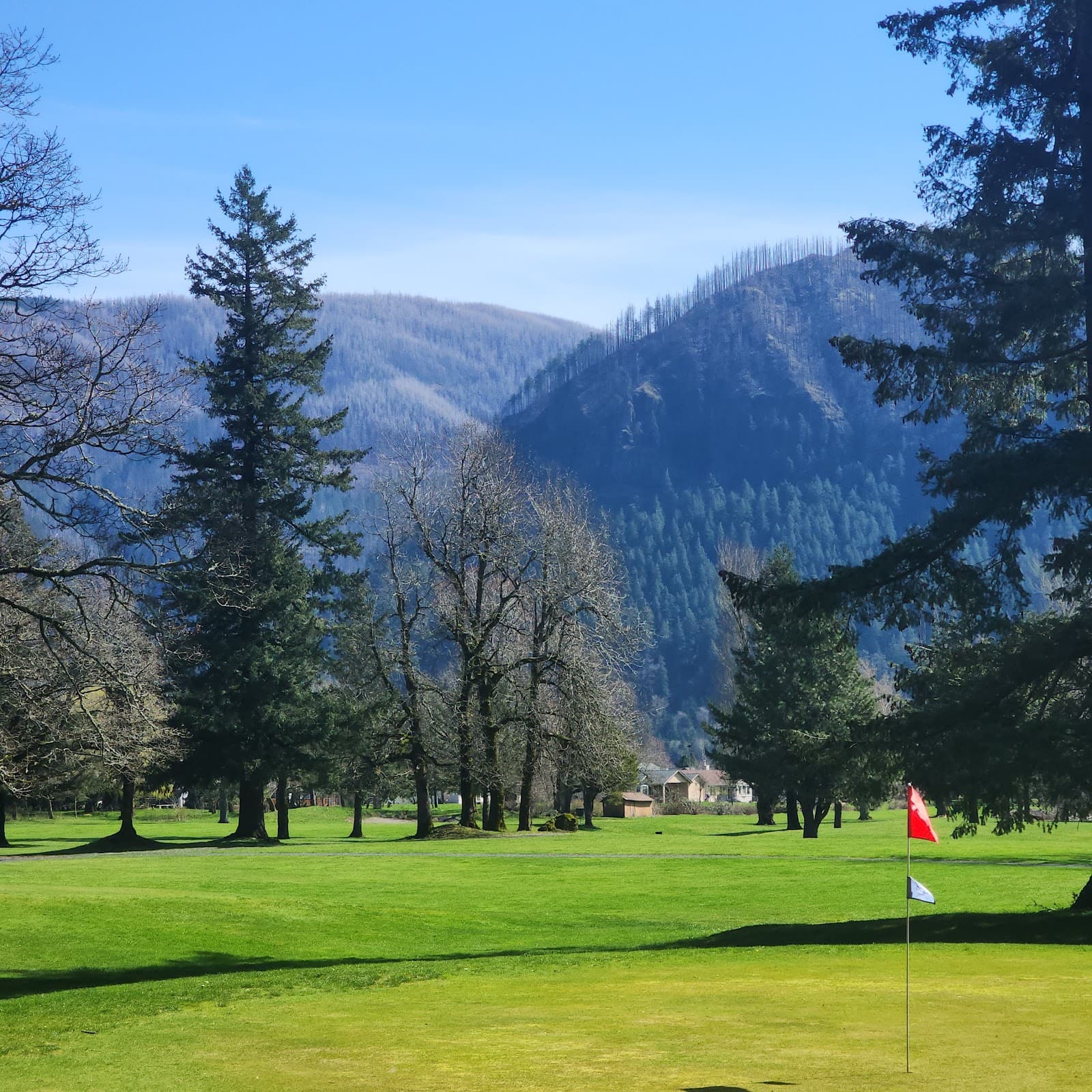 Beacon Rock Golf Course