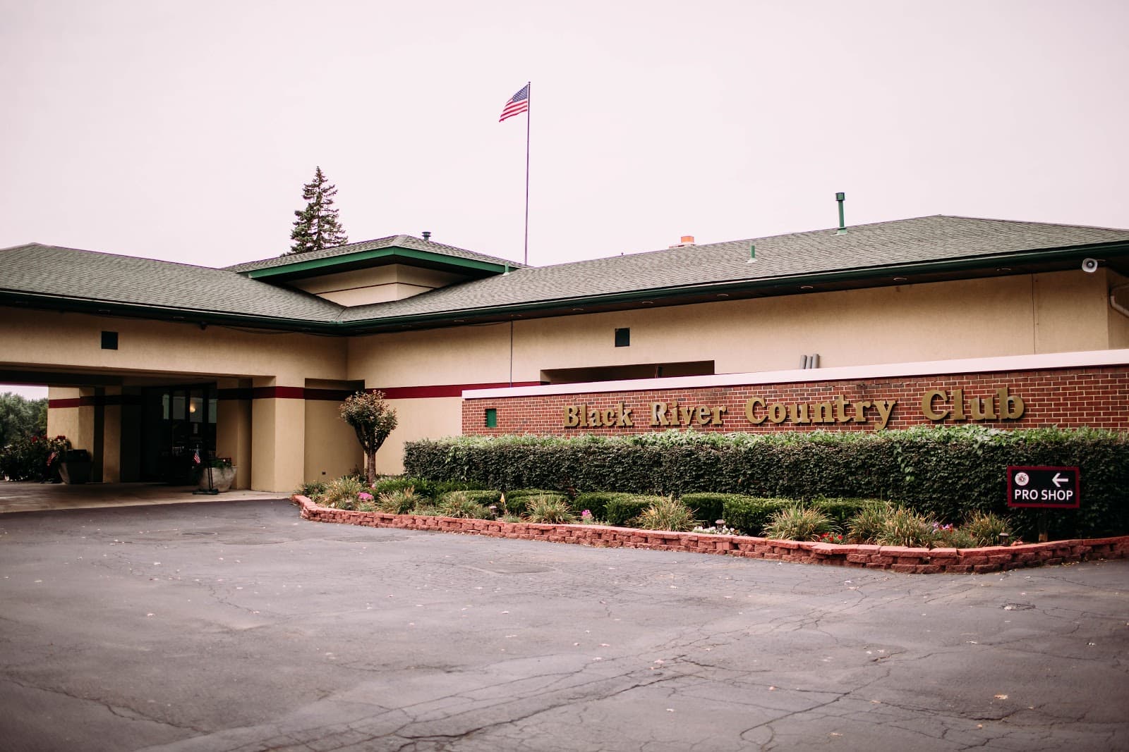 Black River Country Club