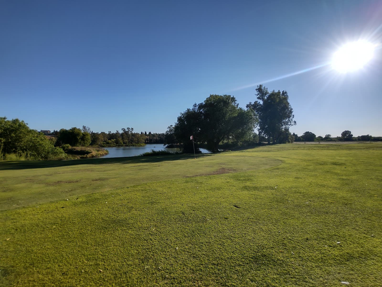 Bluff Pointe Golf Course & Learning Center