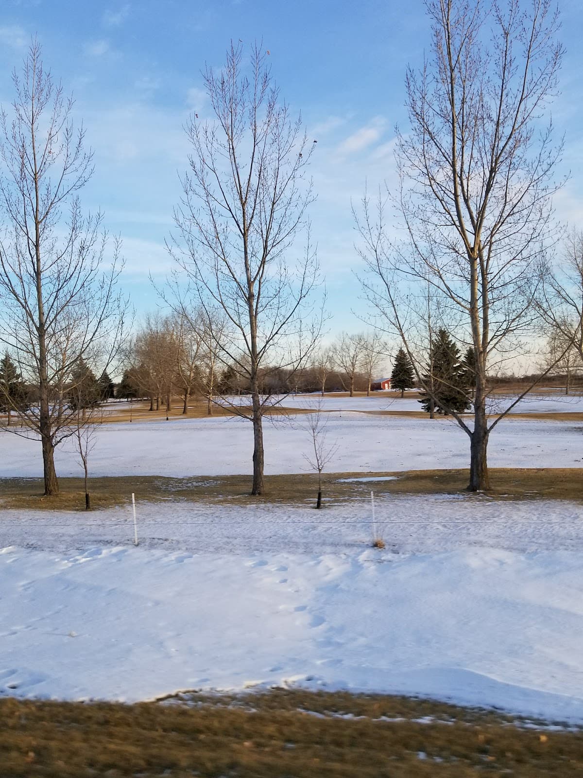 Bottineau Country Club