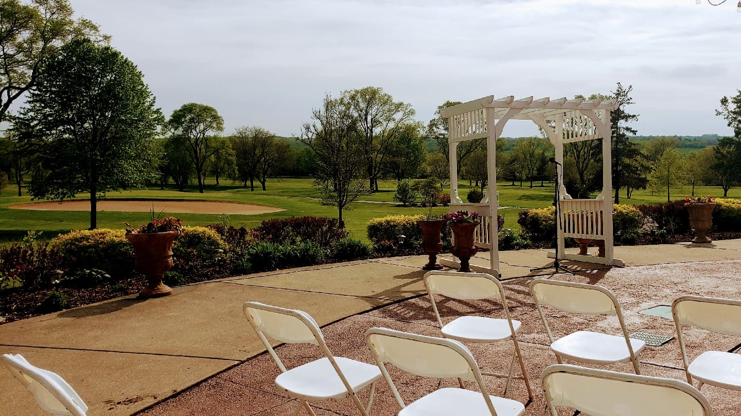 Bristol Oaks Country Club