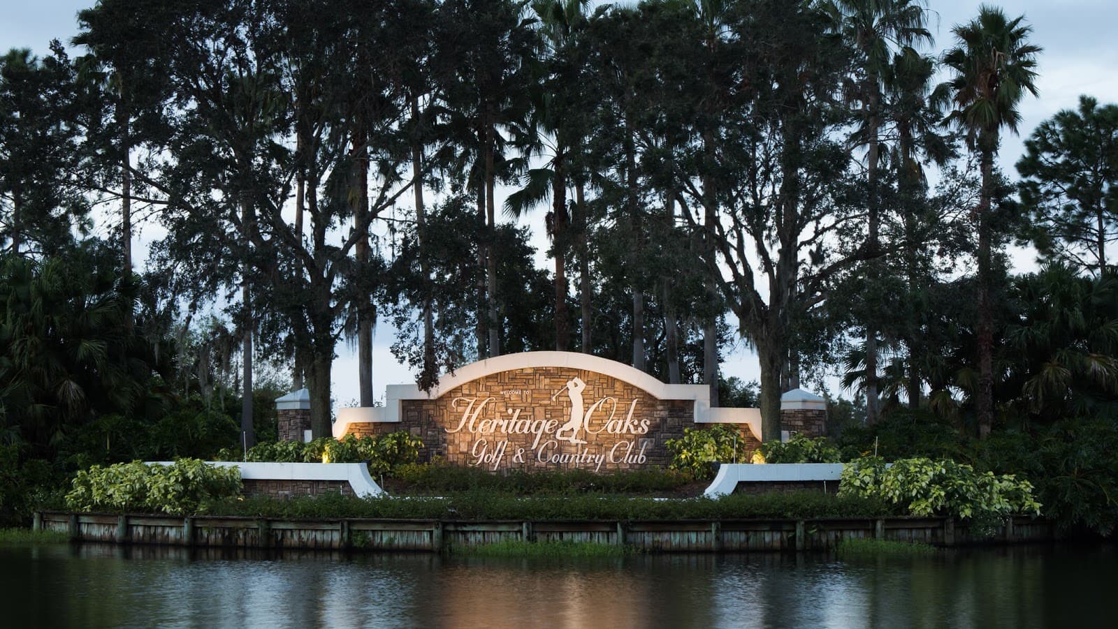 Heritage Oaks Golf & Country Club