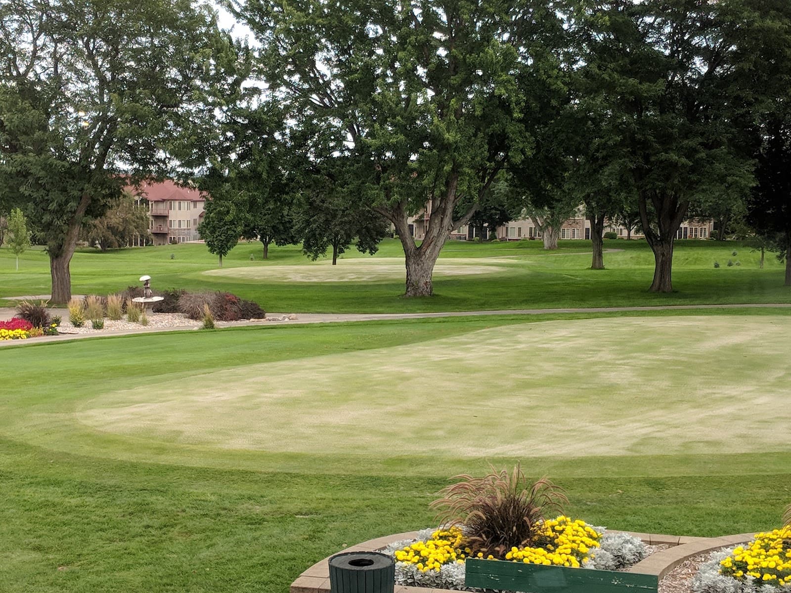 Hillcrest Golf & Country Club