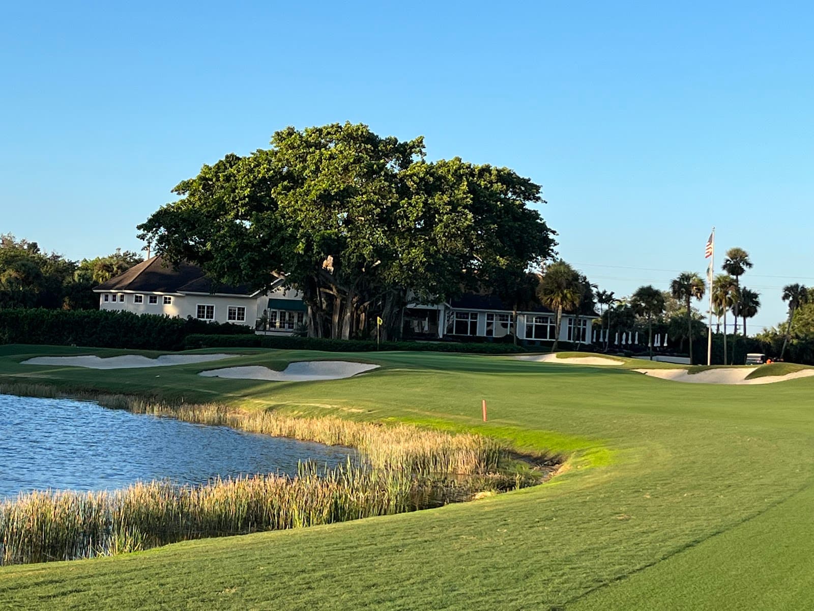 Hole In the Wall Golf Club