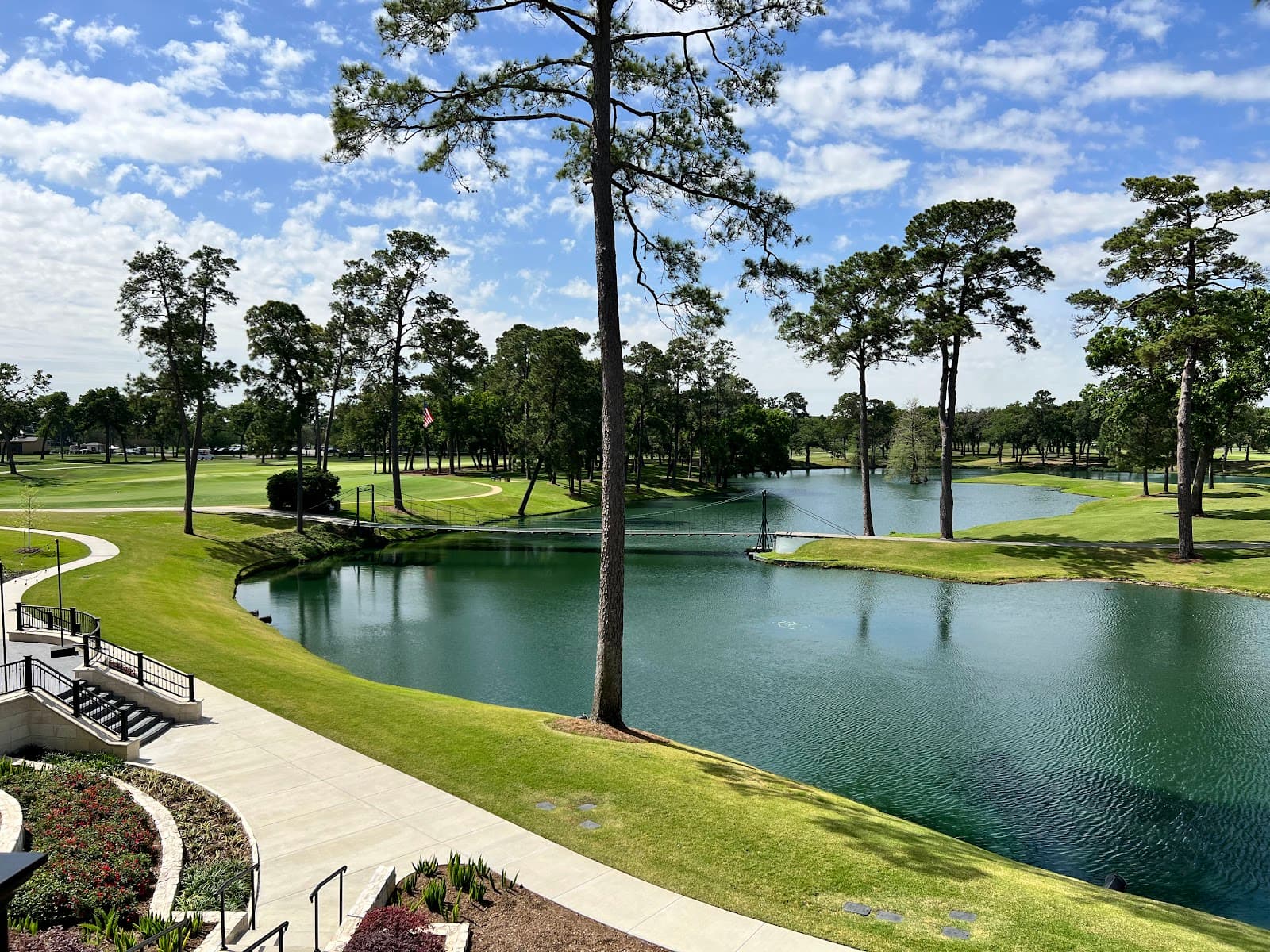 Lakeside Country Club