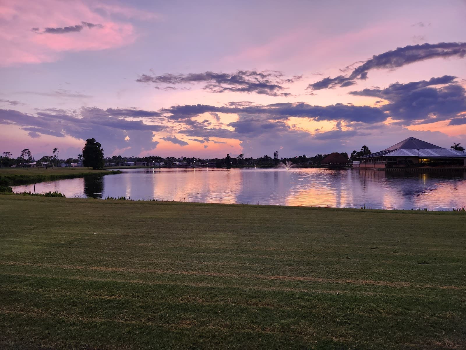 Maple Leaf Golf & Country Club