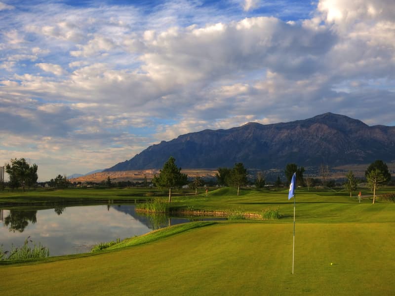 Mulligans Creekside Golf Center