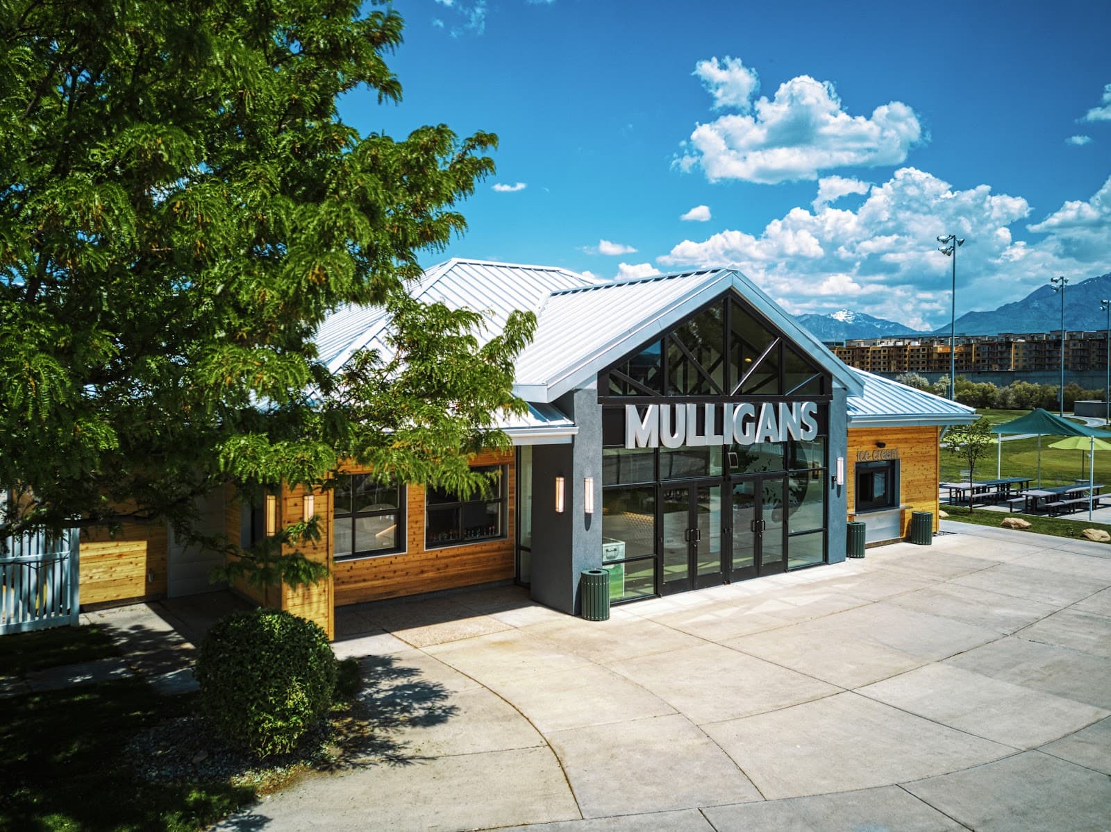 Mulligan's Golf and Game