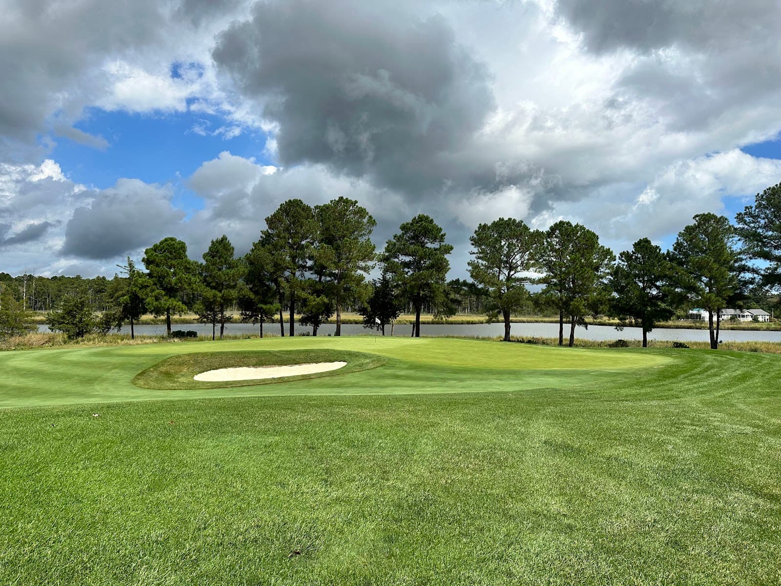 Peninsula Golf & Country Club