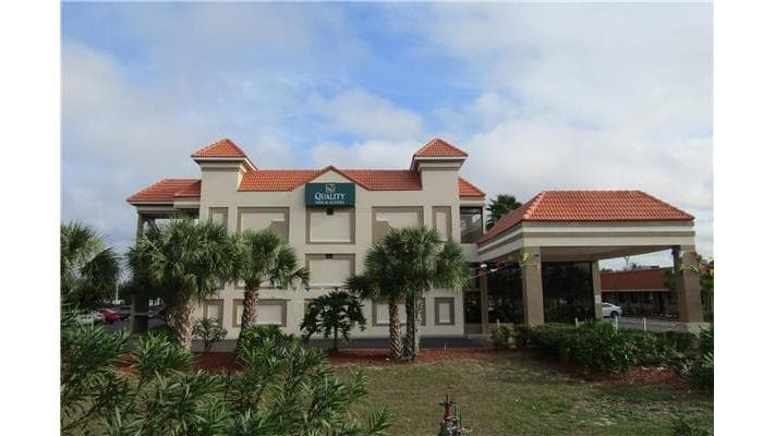 Quality Inn &  Suites Golf Resort