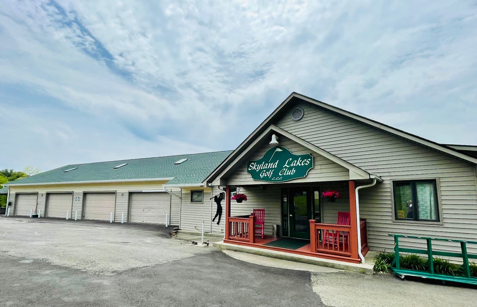 Skyland Lakes Golf Club