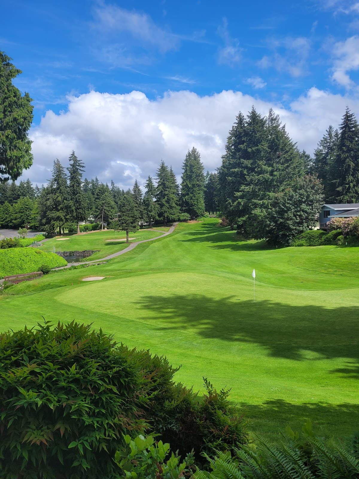 Twin Lakes Golf & Country Club