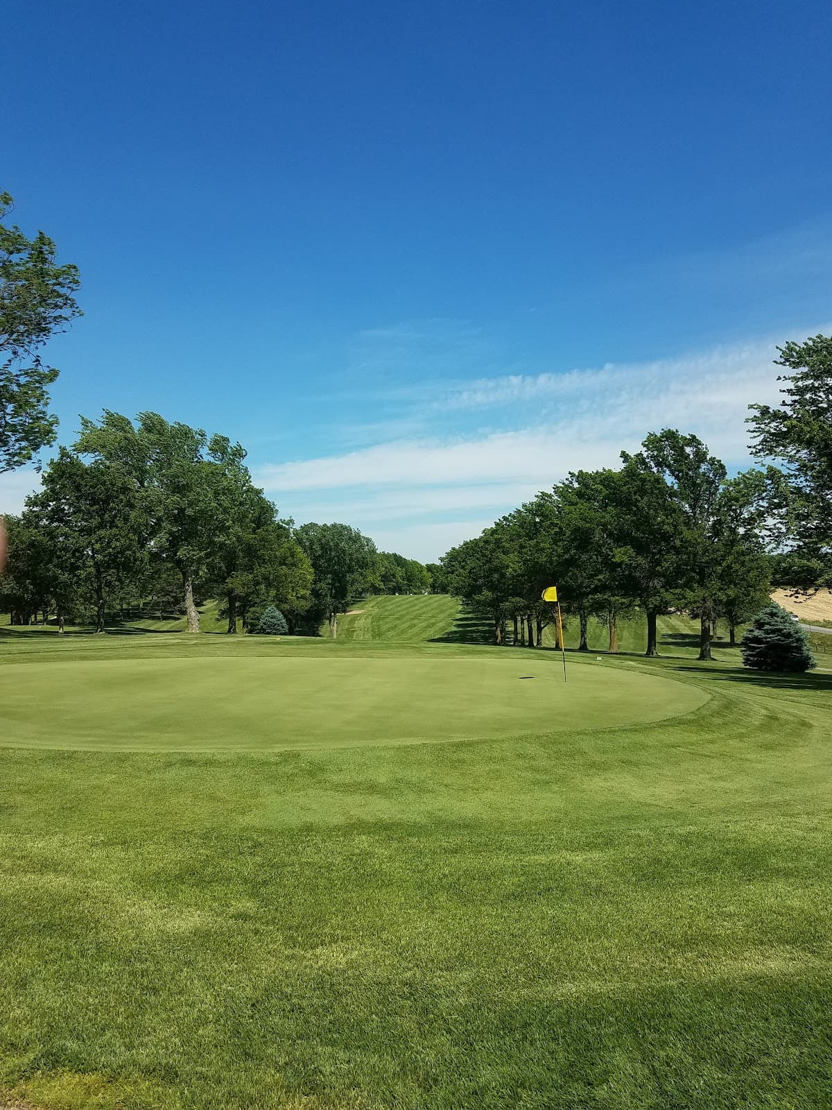 Hilltop Country Club