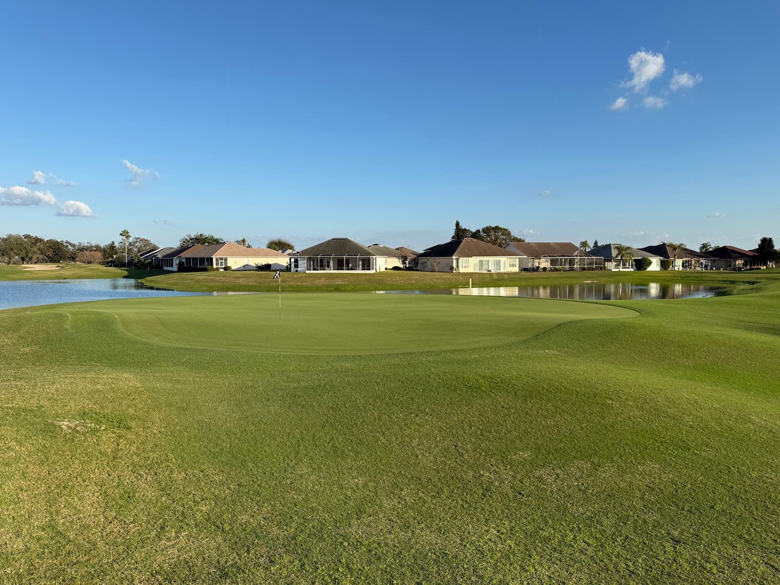 Huntington Hills Golf & Country Club