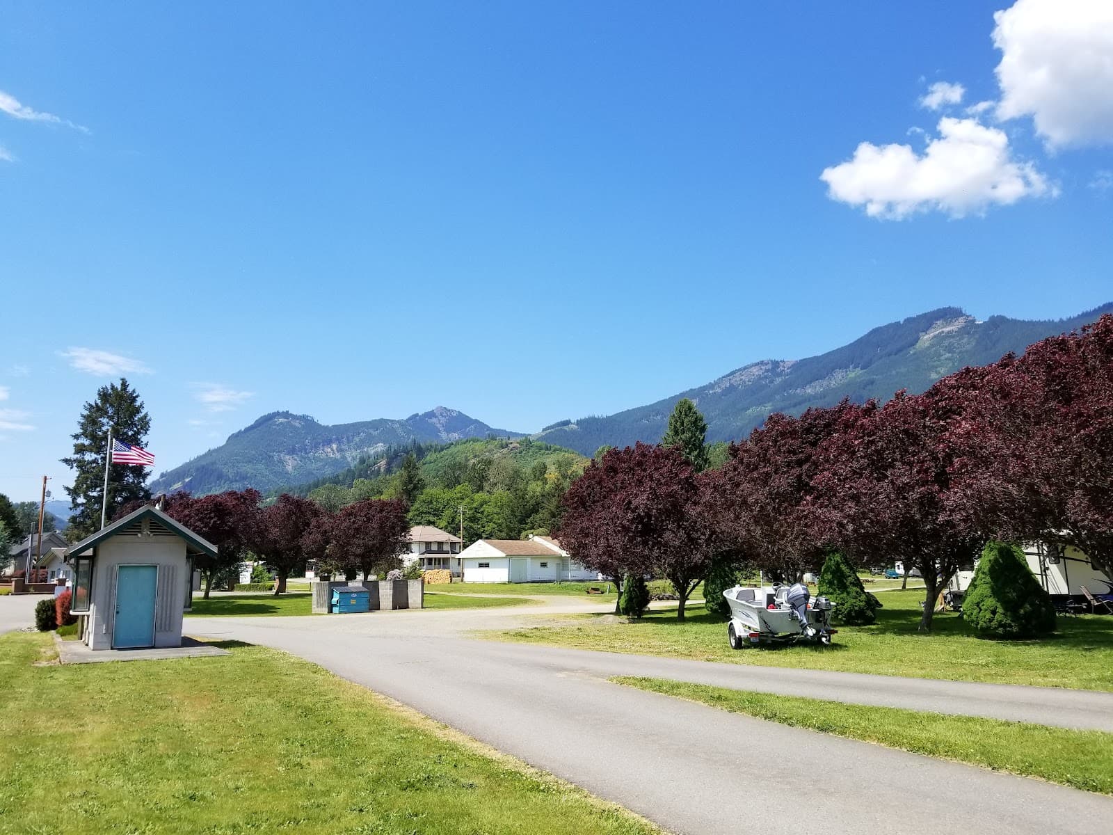 Maple Grove Resort & Golf Course